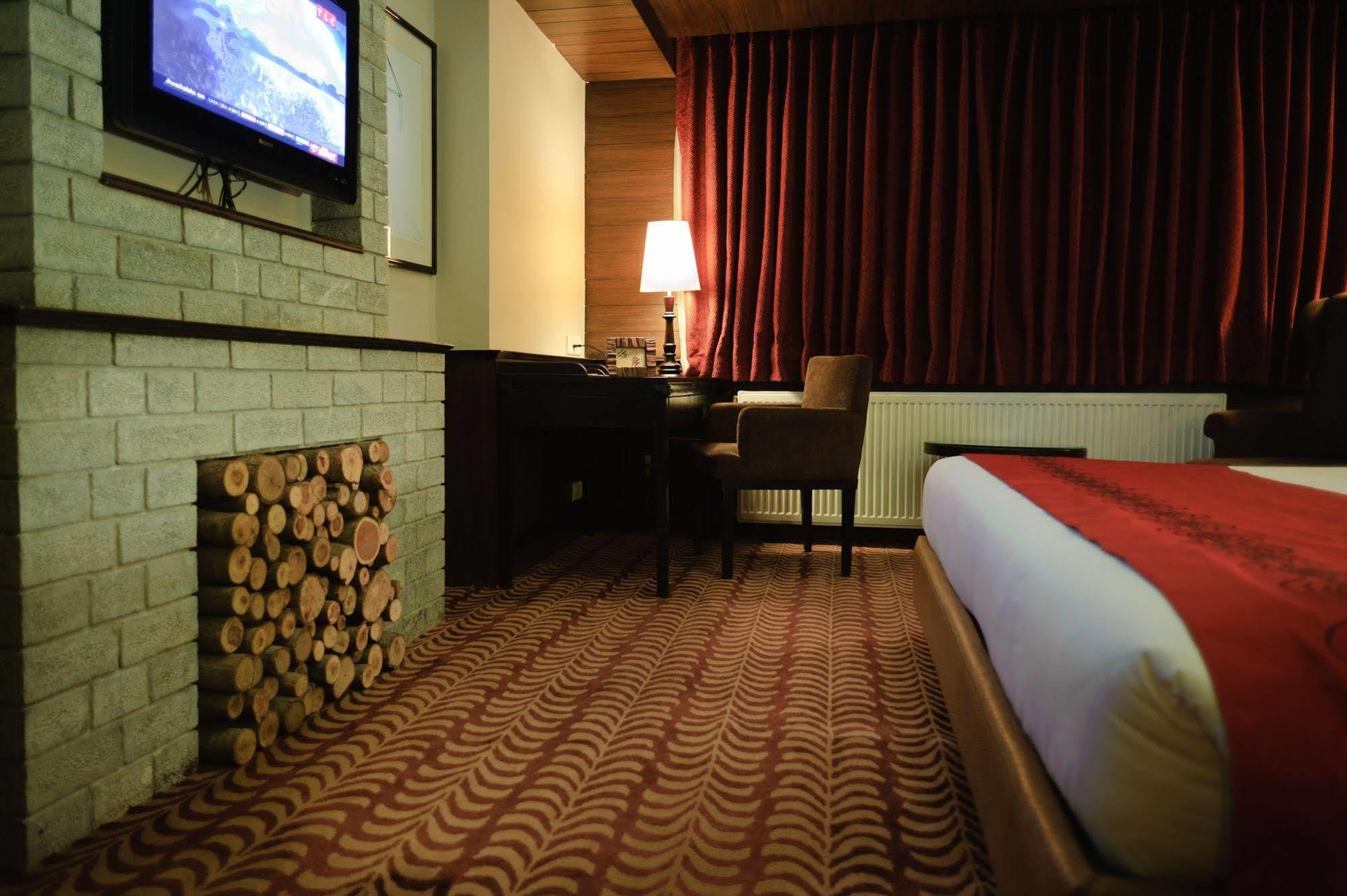 Hotel The Vintage Gulmarg Esterno foto